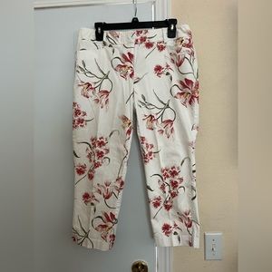 New York & Company Women’s Stretchy Capri Pants